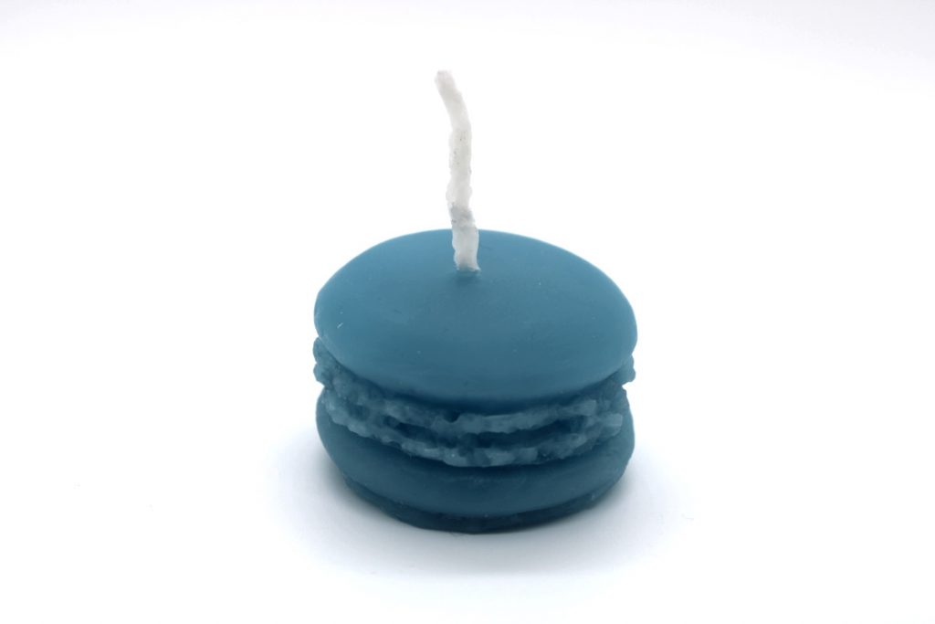 la_stregatta_regali_e_candele_candela_macaron_blu