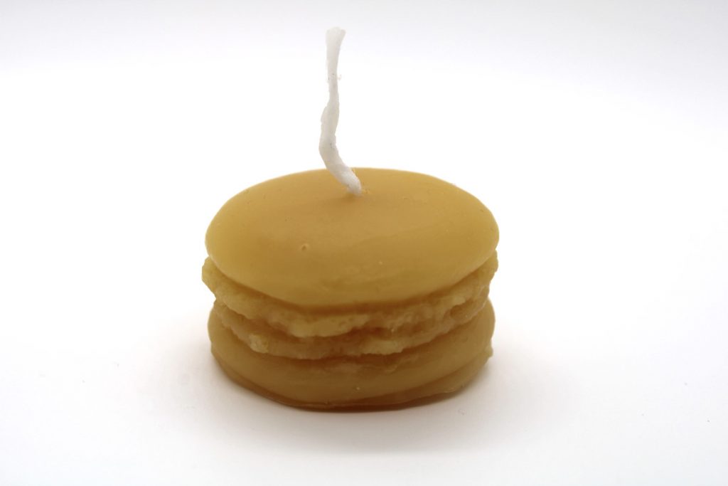 la_stregatta_regali_e_candele_candela_macaron_giallo